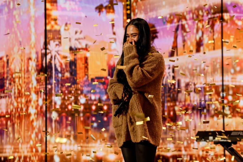 Singer from the Philippines featured in a vocal performance video.